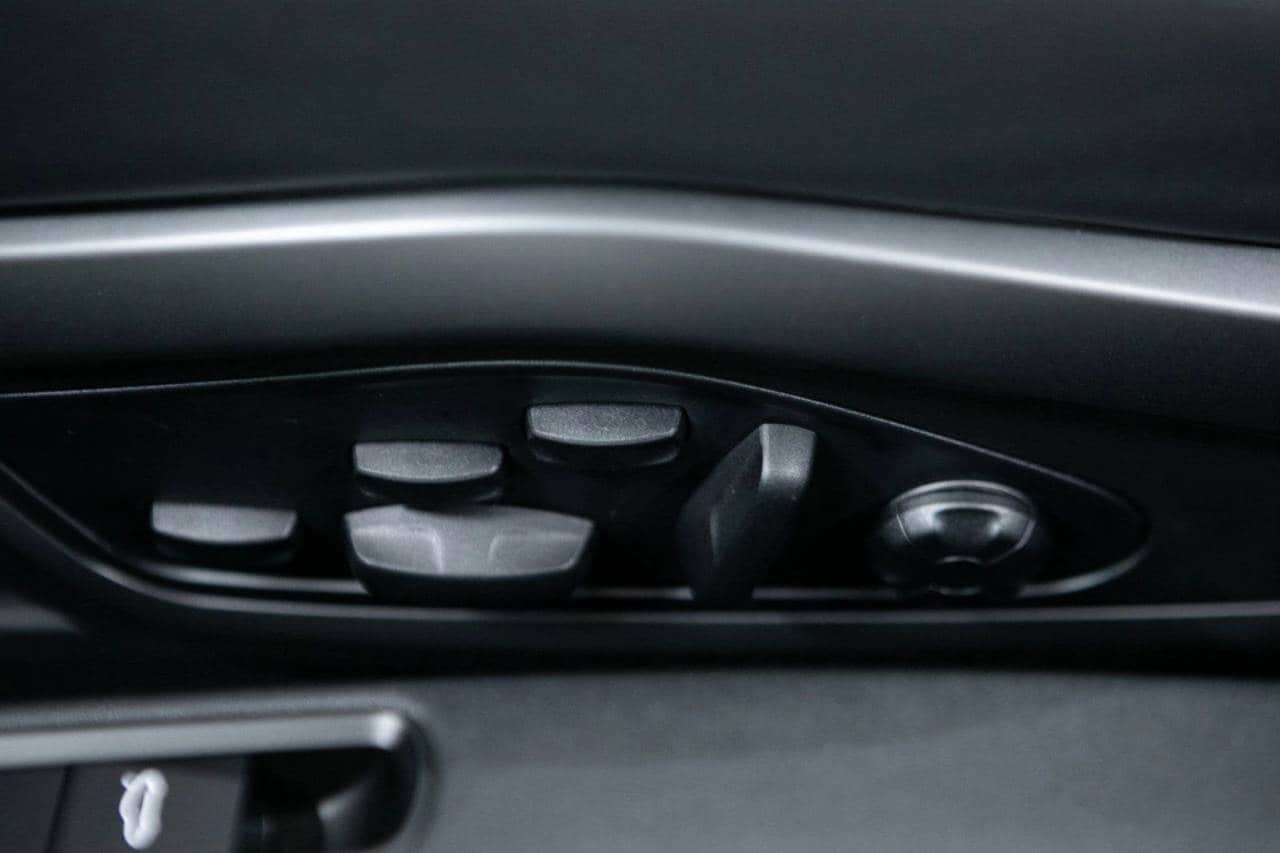 Thumbnail: 2026 Porsche 911 - 24