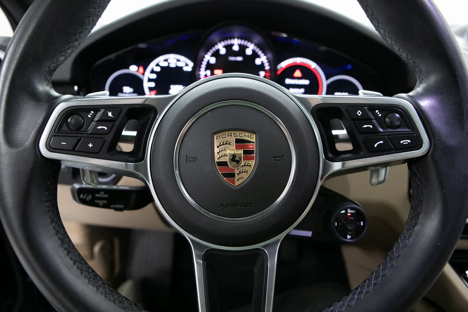 Thumbnail: 2022 Porsche Cayenne - 11