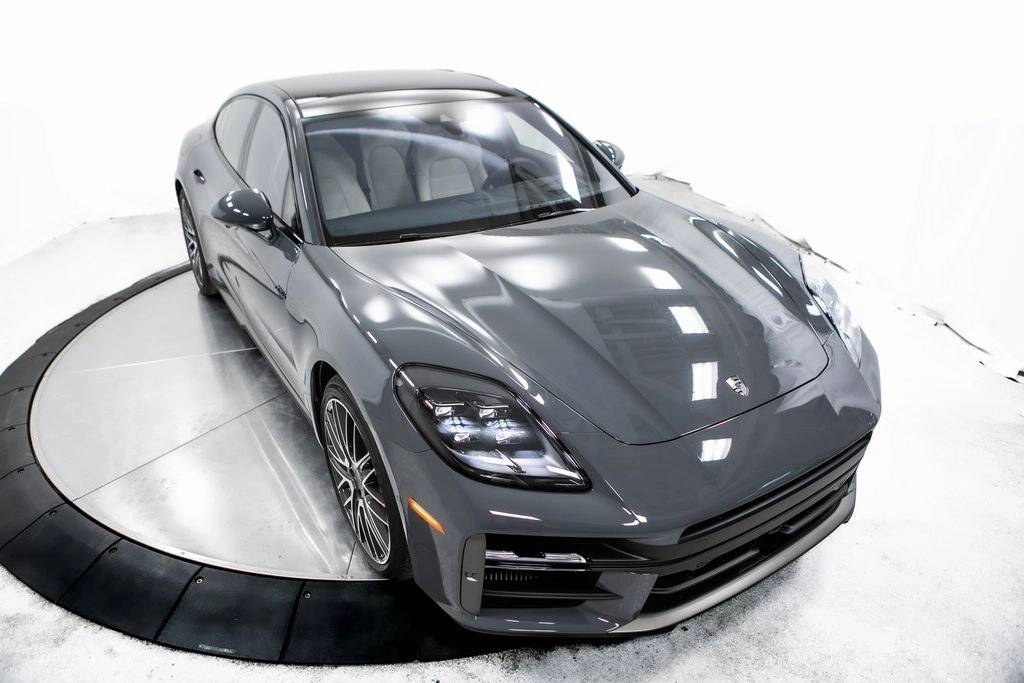 Thumbnail: 2025 Porsche Panamera - 39
