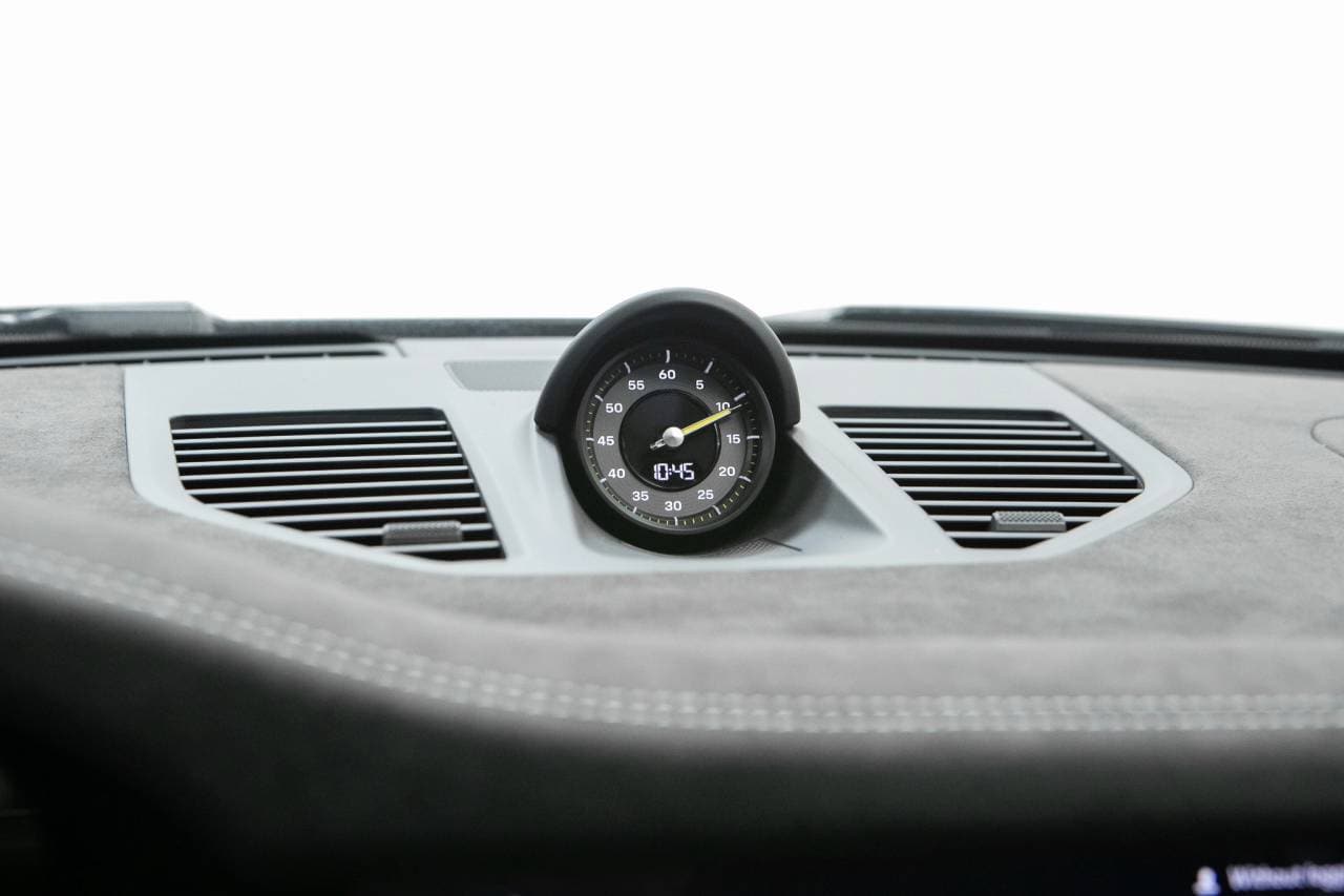 Thumbnail: 2026 Porsche 911 - 32