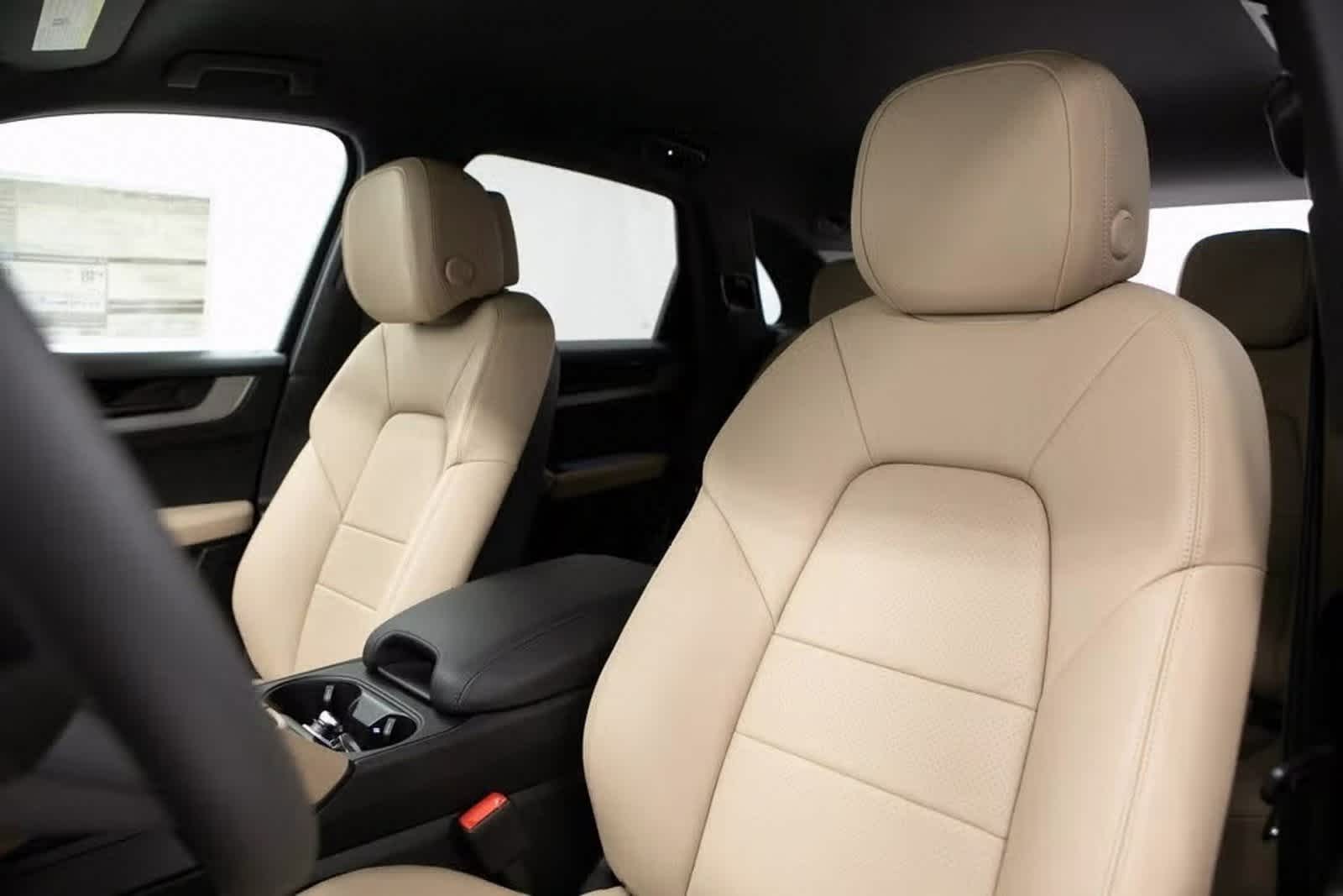 Thumbnail: 2025 Porsche Cayenne - 5