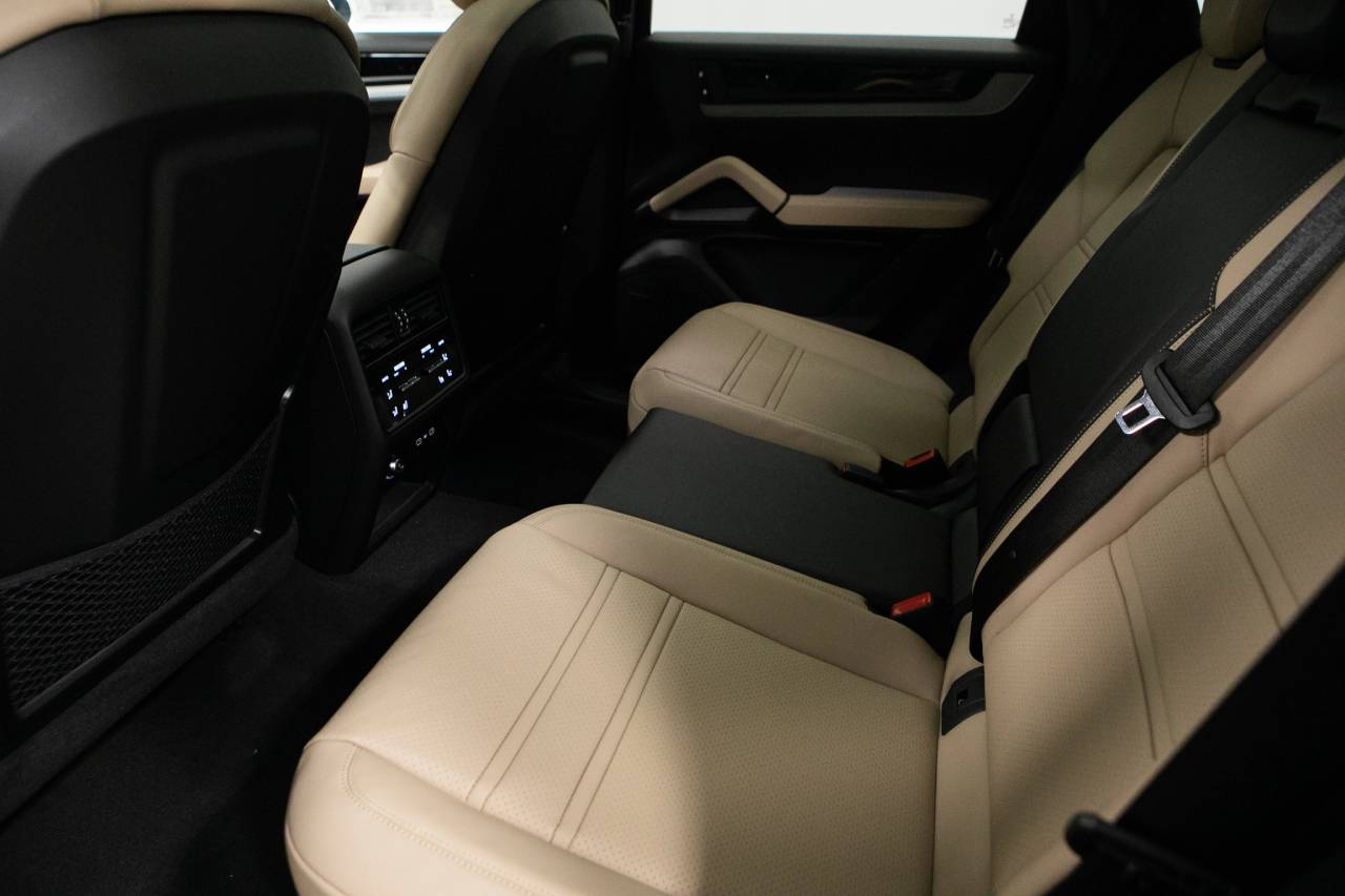 Thumbnail: 2026 Porsche  - 36