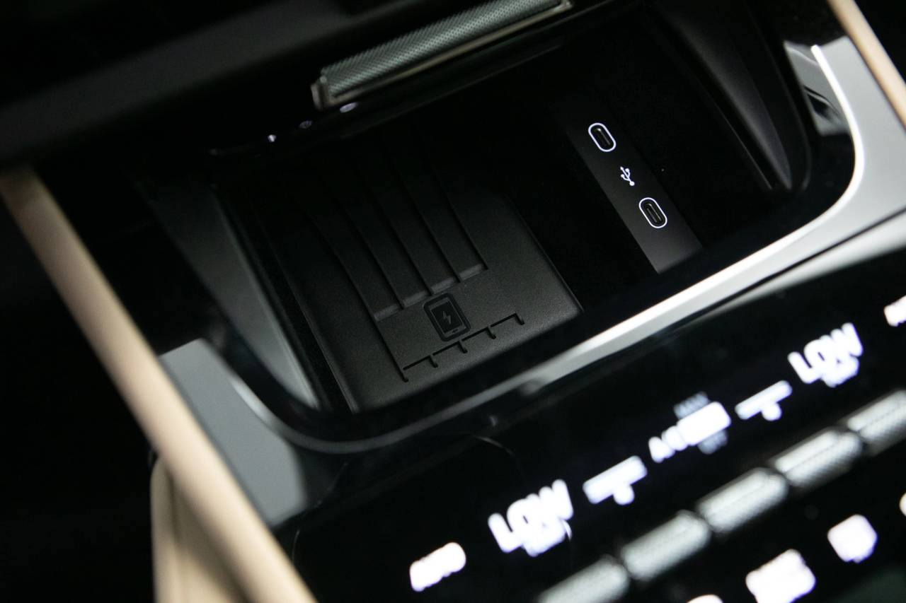 Thumbnail: 2026 Porsche Cayenne - 30