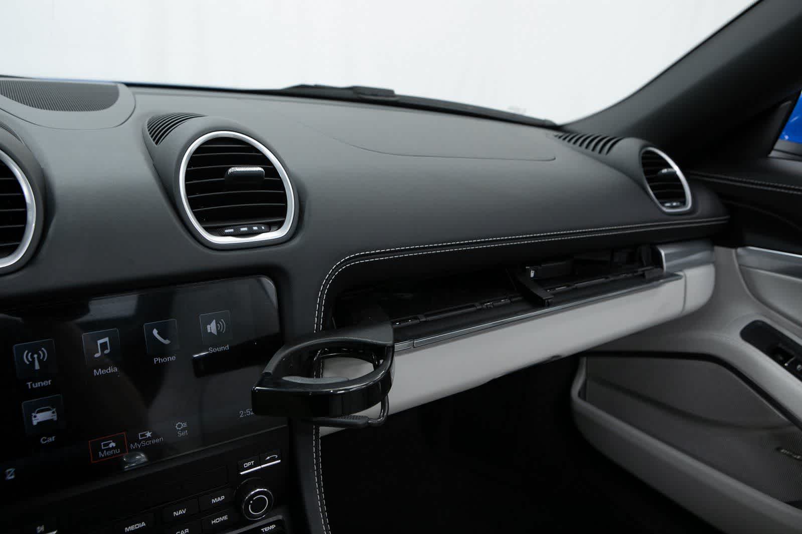 Thumbnail: 2025 Porsche 718 Boxster - 25