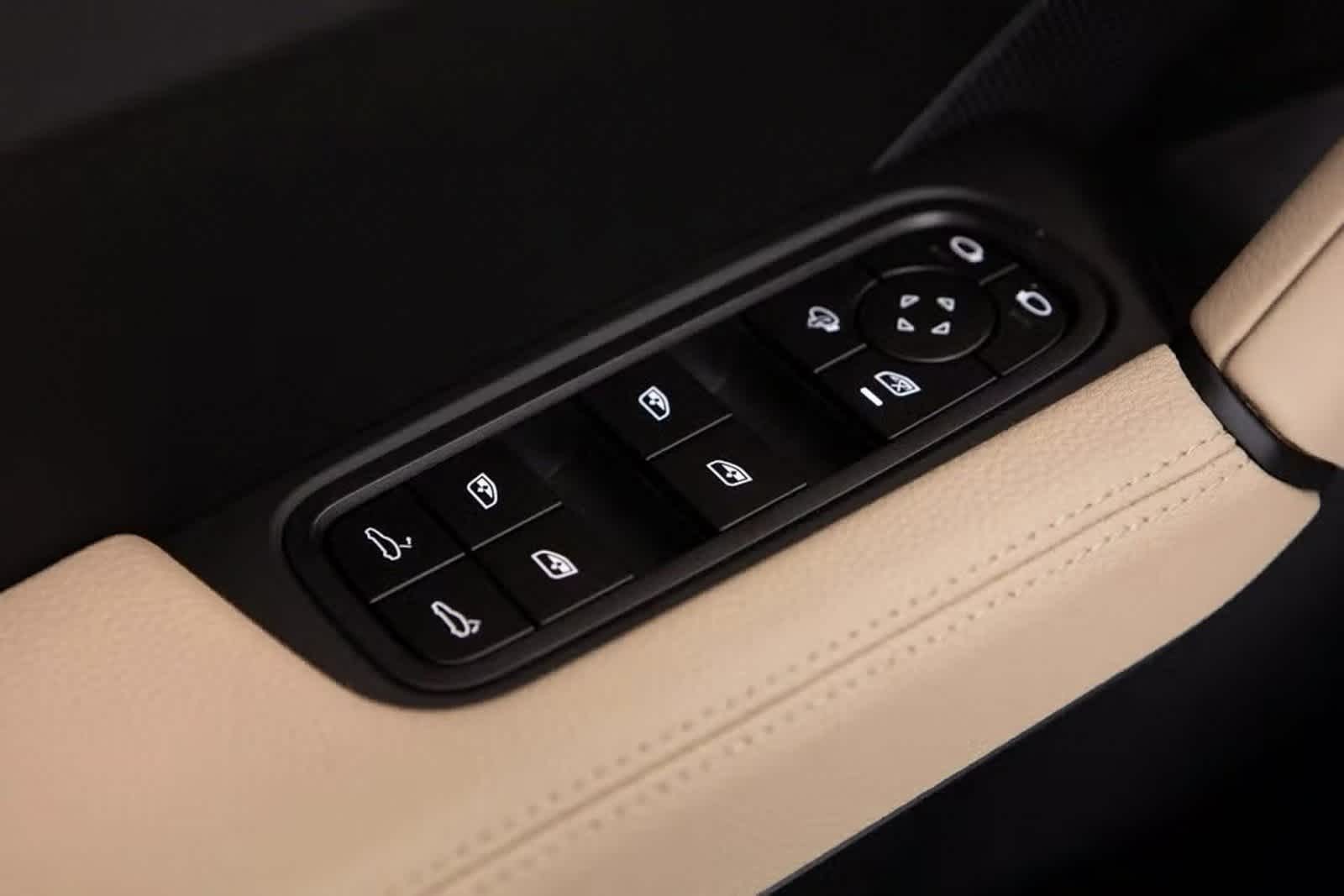 Thumbnail: 2025 Porsche Cayenne - 19