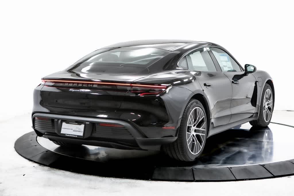 Thumbnail: 2025 Porsche Taycan - 7