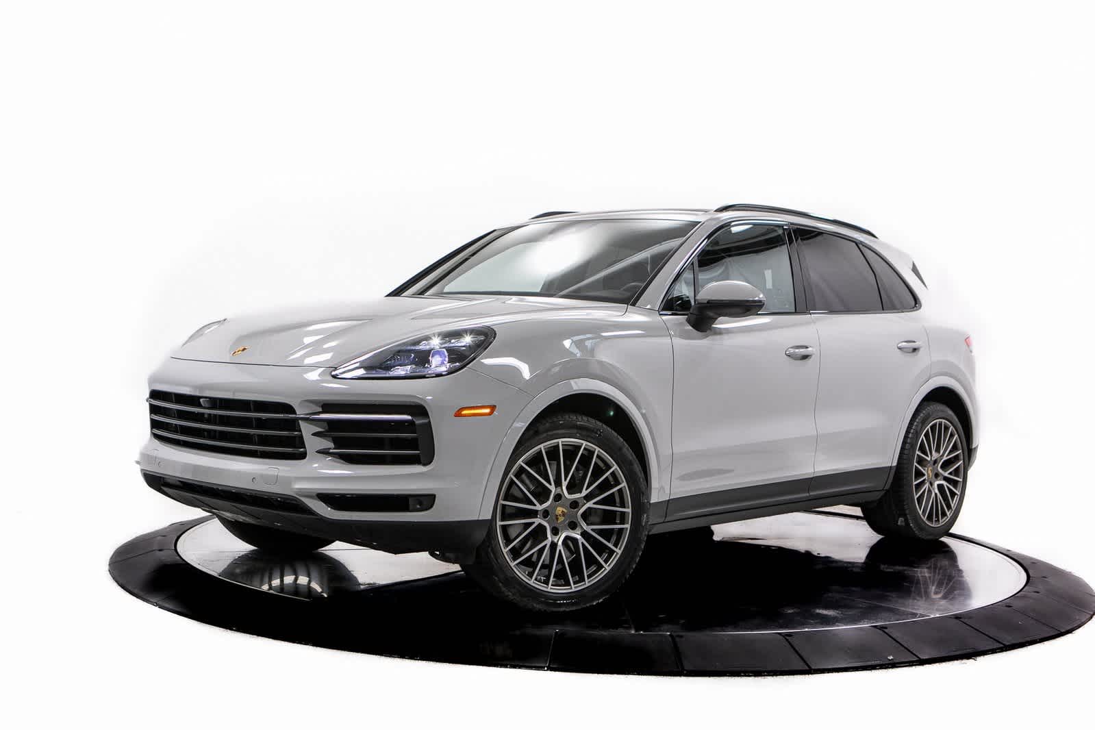 2023 Porsche Cayenne Platinum Edition's photo