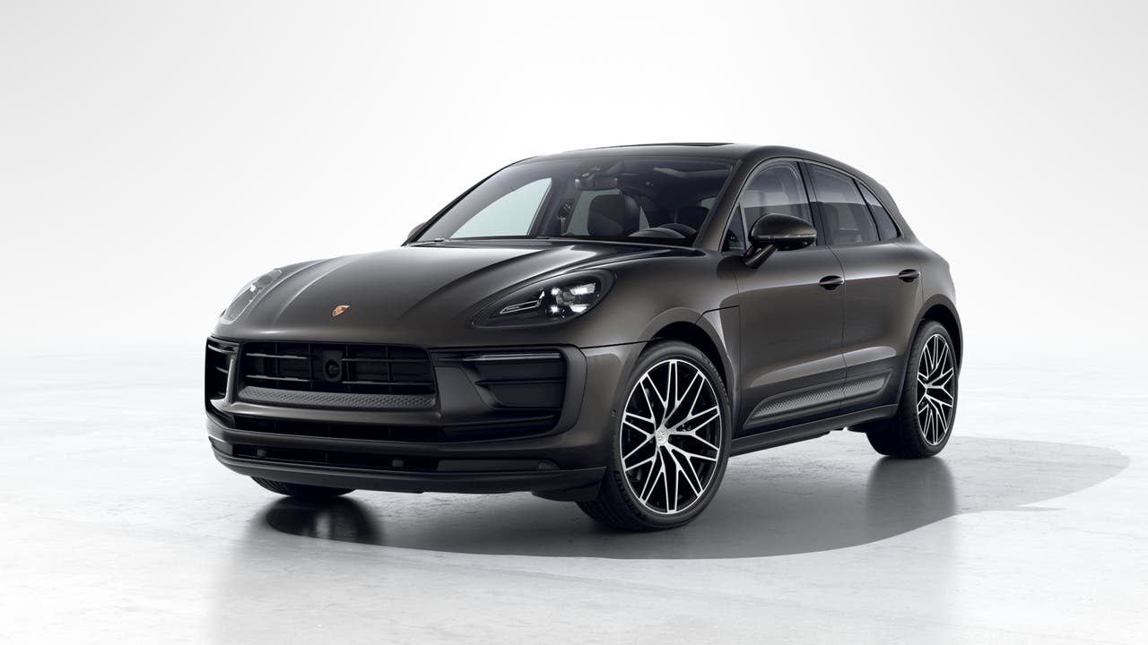 Thumbnail: 2026 Porsche Macan - 1