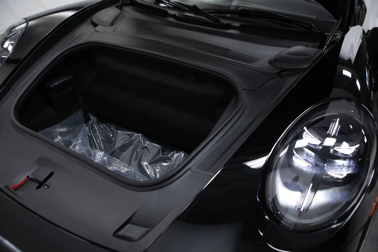 Thumbnail: 2026 Porsche 911 - 37