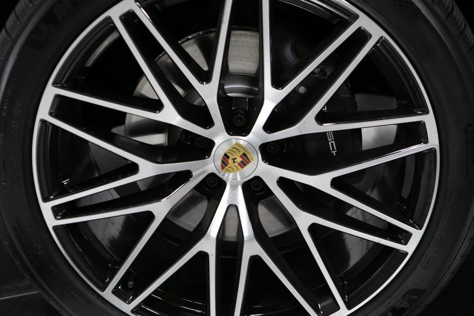 Thumbnail: 2025 Porsche Macan - 11