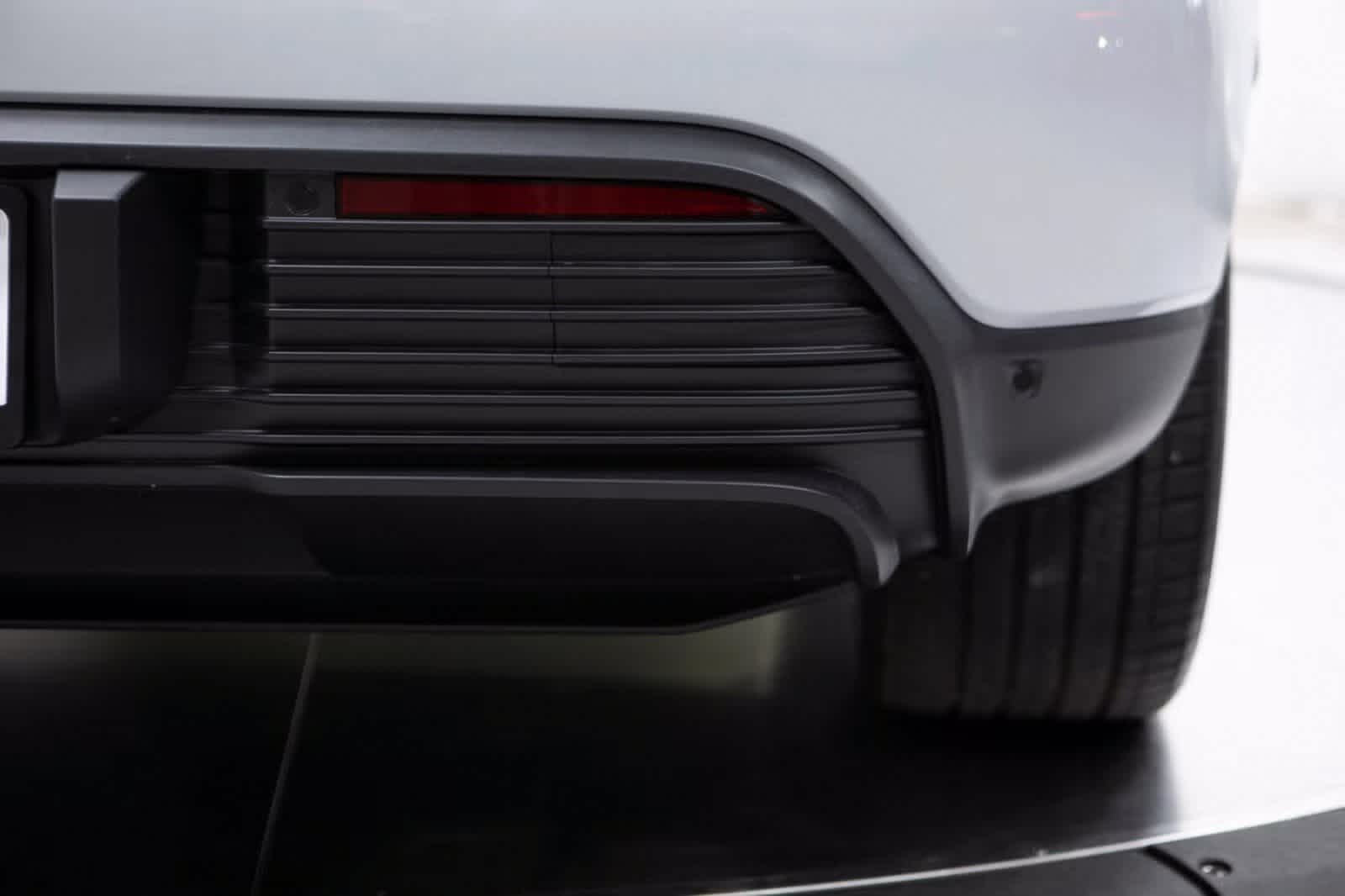 Thumbnail: 2025 Porsche Macan - 36