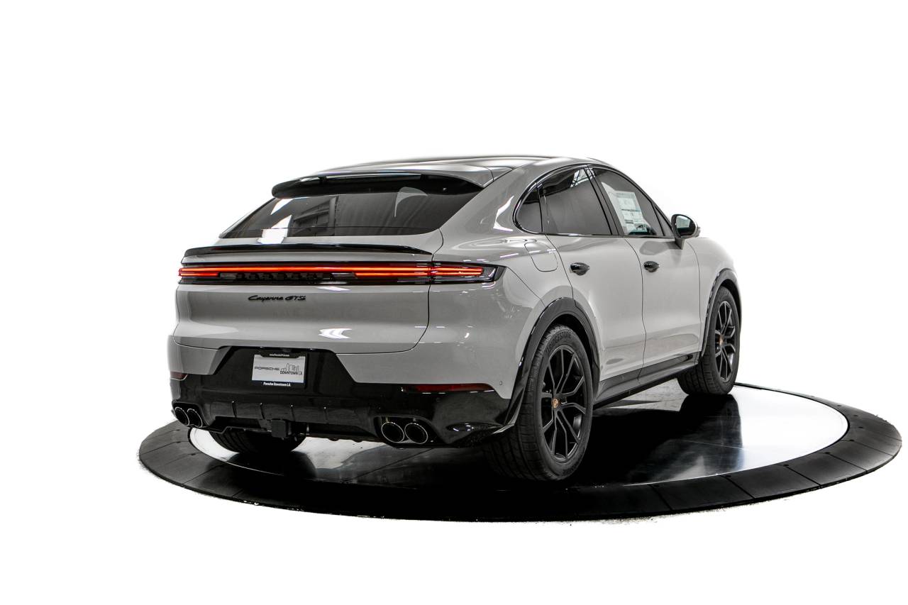 Thumbnail: 2026 Porsche  - 7