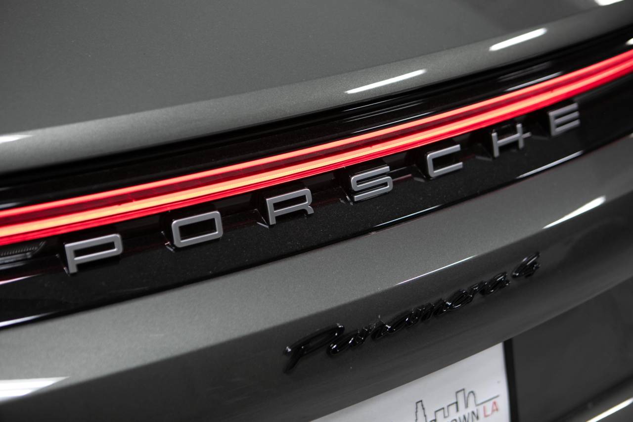 Thumbnail: 2026 Porsche Panamera - 16