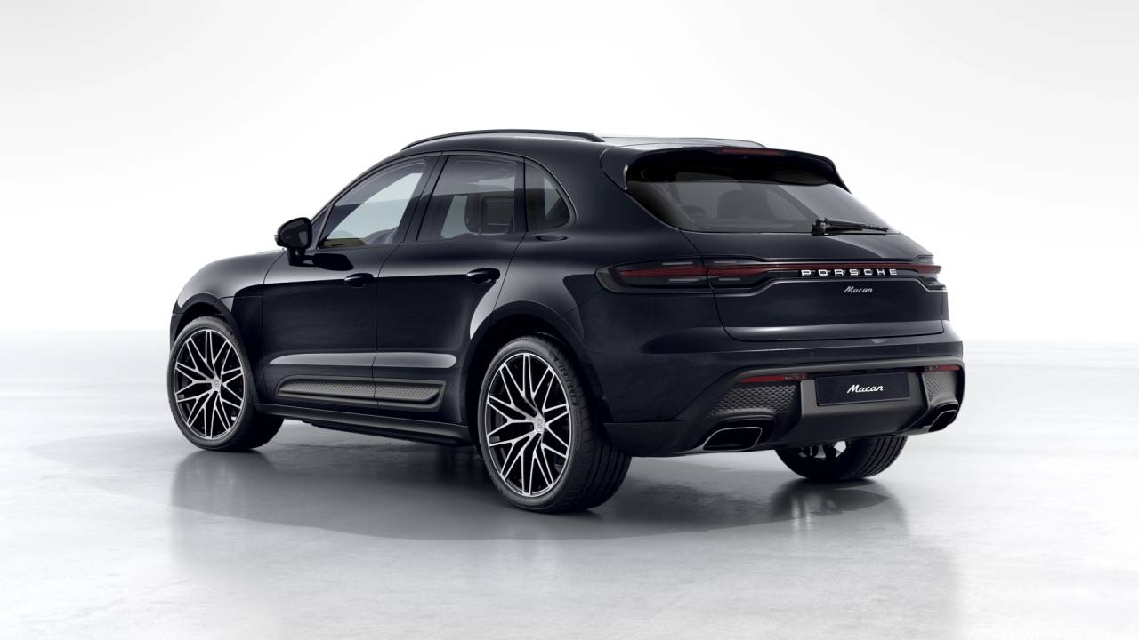 Thumbnail: 2026 Porsche Macan - 3