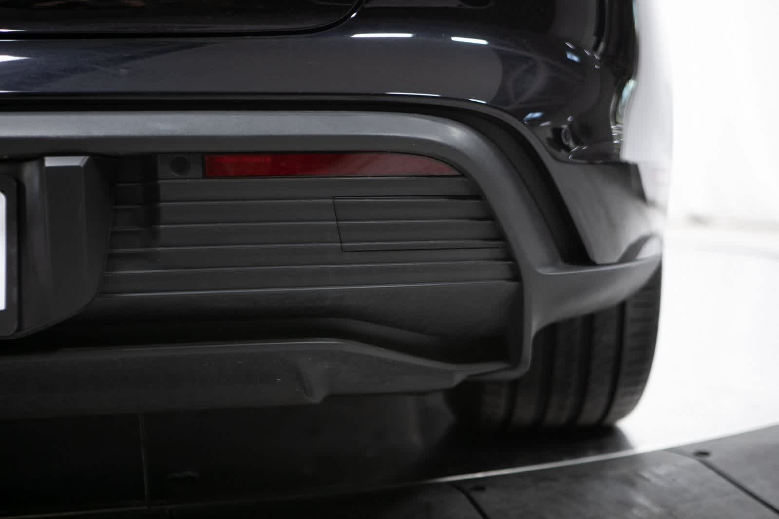 Thumbnail: 2022 Porsche Taycan - 37