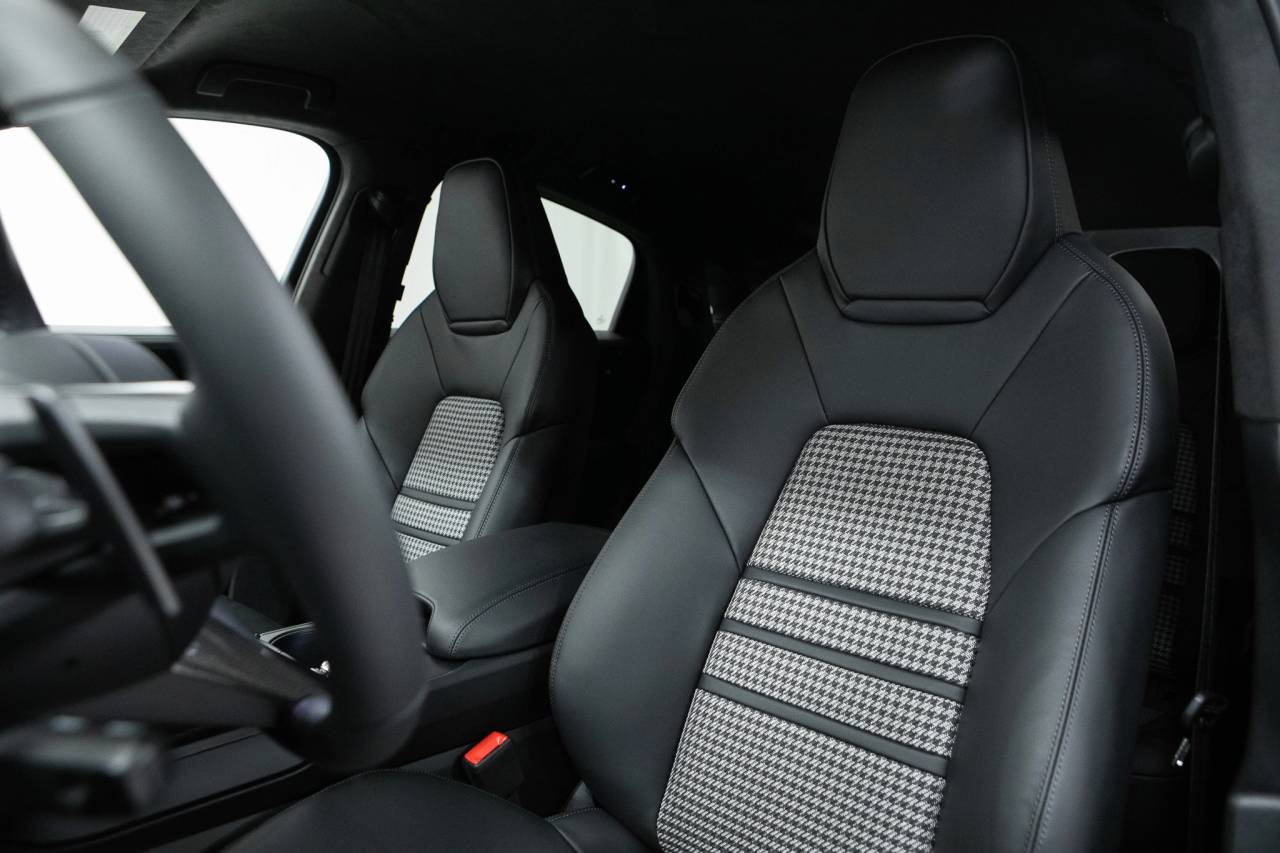 Thumbnail: 2026 Porsche  - 5