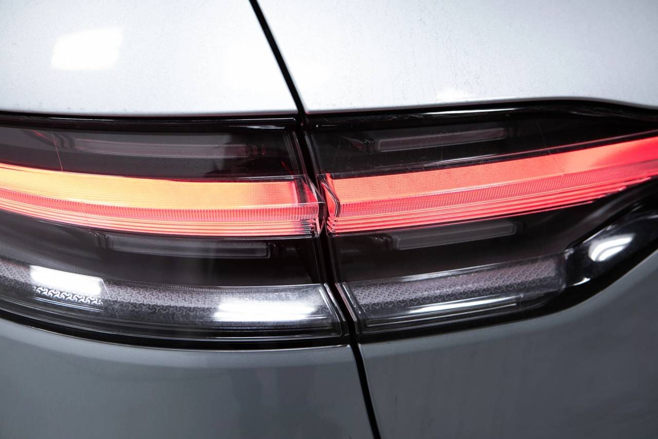 Thumbnail: 2026 Porsche Macan - 16