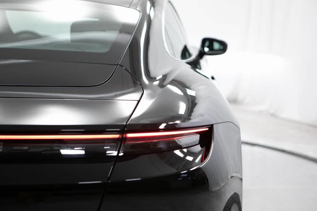 Thumbnail: 2022 Porsche Taycan - 41