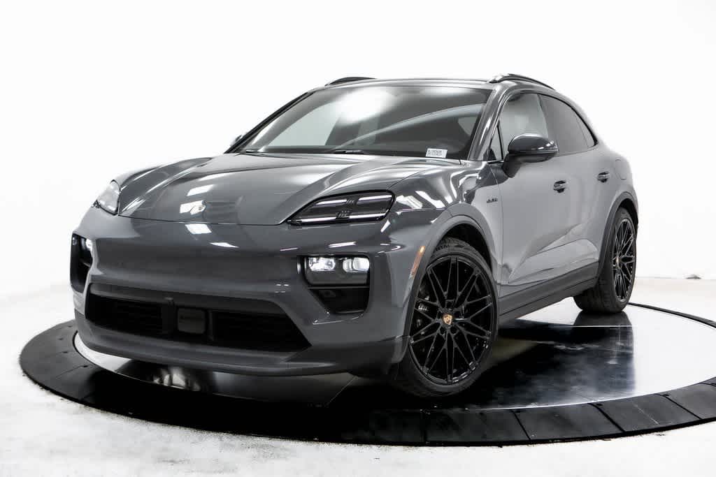 Thumbnail: 2025 Porsche Macan - 1