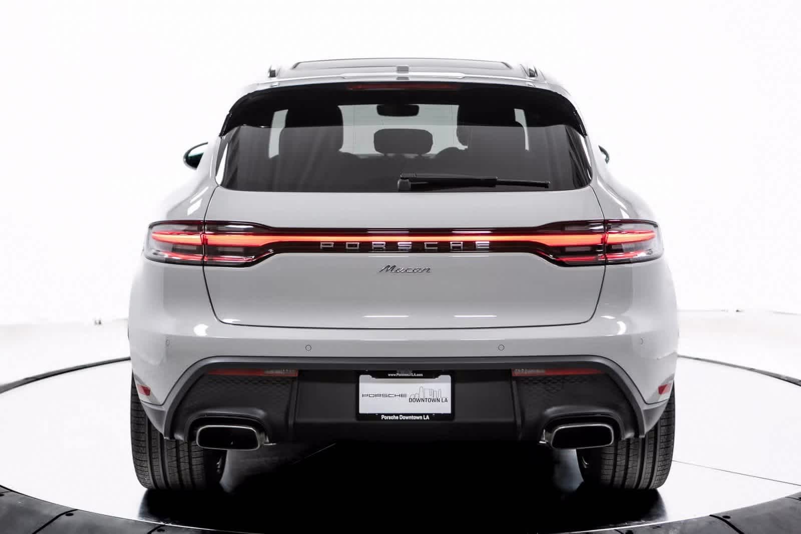 Thumbnail: 2025 Porsche Macan - 6