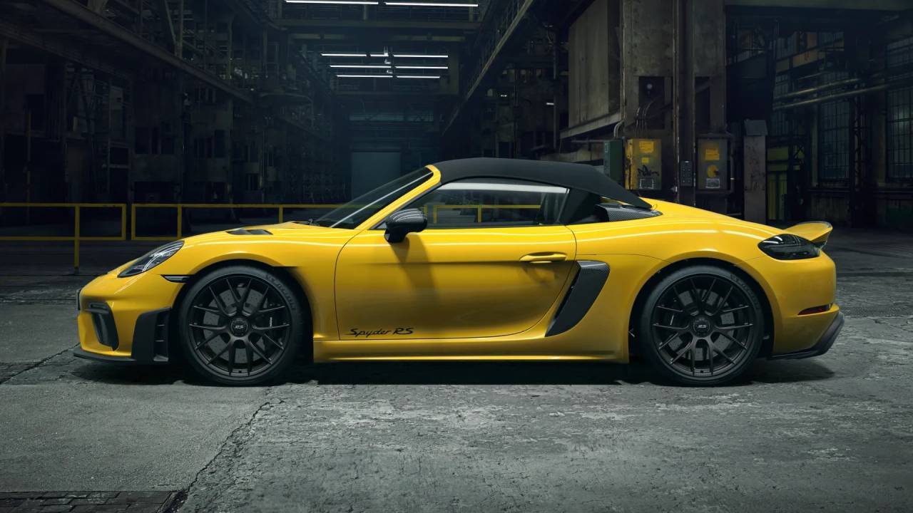 2025 Porsche Boxster Spyder photo 2