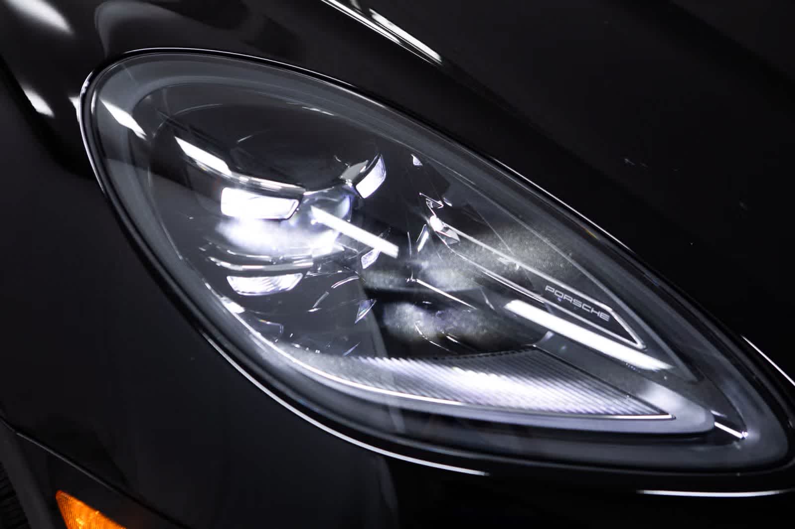 Thumbnail: 2026 Porsche Macan - 16