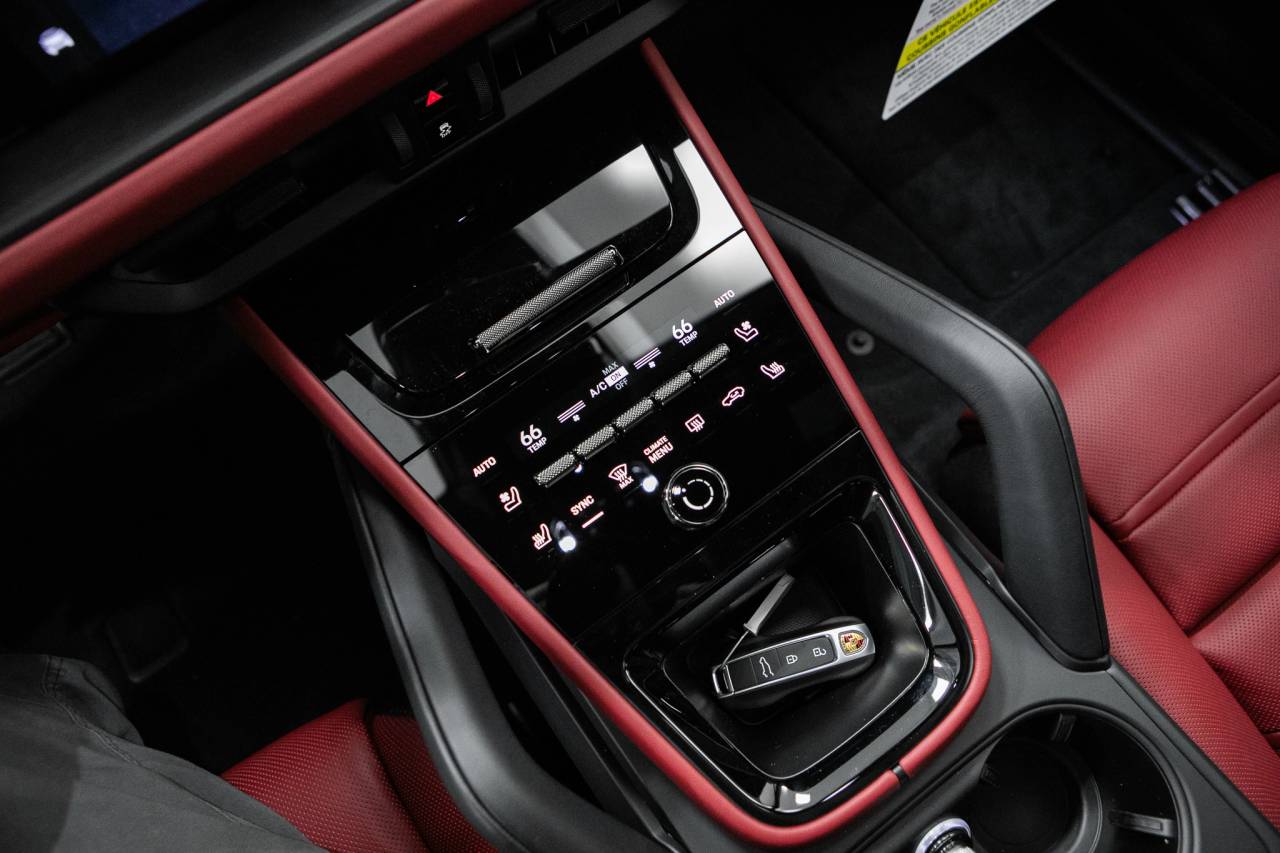 Thumbnail: 2026 Porsche Cayenne - 27