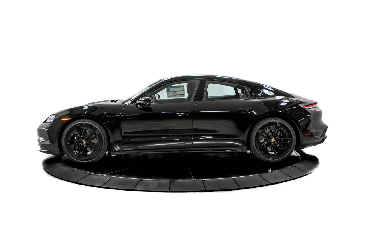 Thumbnail: 2026 Porsche Taycan - 2