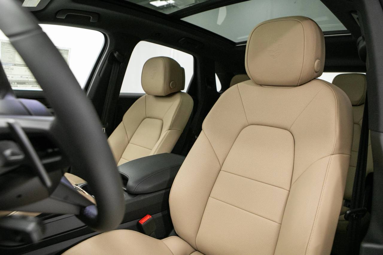 Thumbnail: 2026 Porsche Cayenne - 5