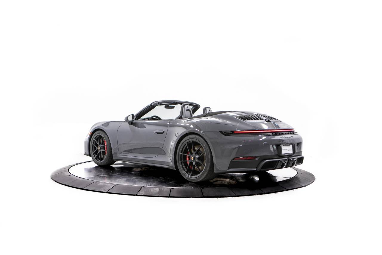 Thumbnail: 2026 Porsche 911 - 3