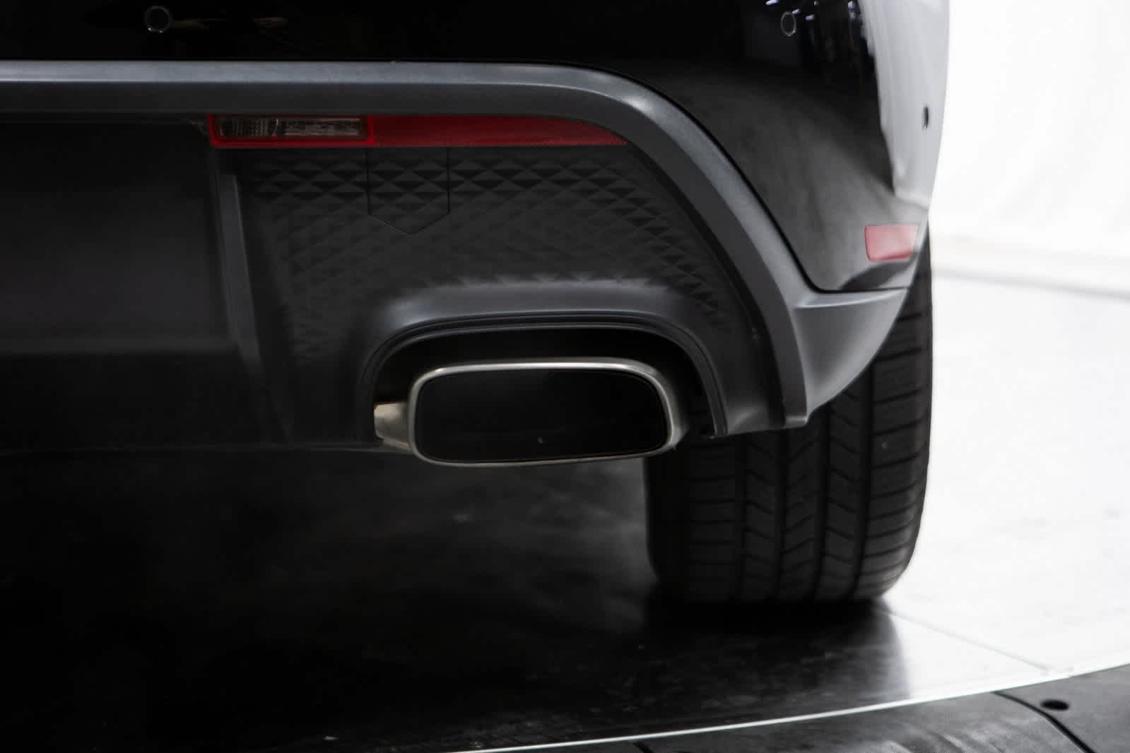 Thumbnail: 2023 Porsche Macan - 37