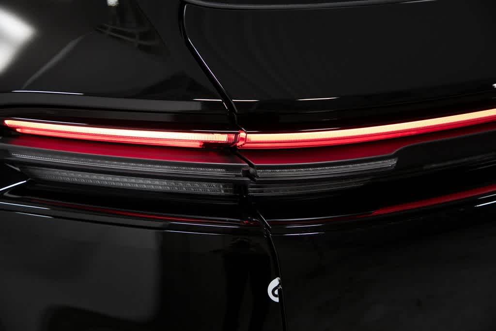 Thumbnail: 2025 Porsche Macan - 35