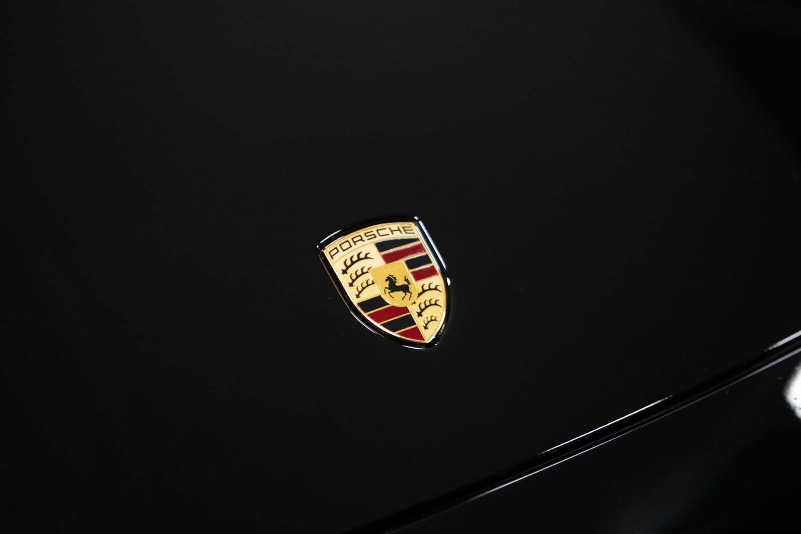 Thumbnail: 2021 Porsche 911 - 32