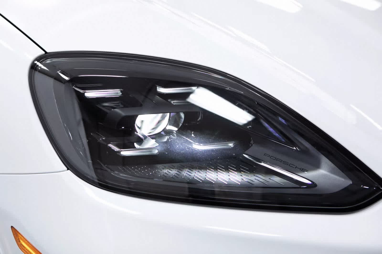 Thumbnail: 2025 Porsche Cayenne - 32