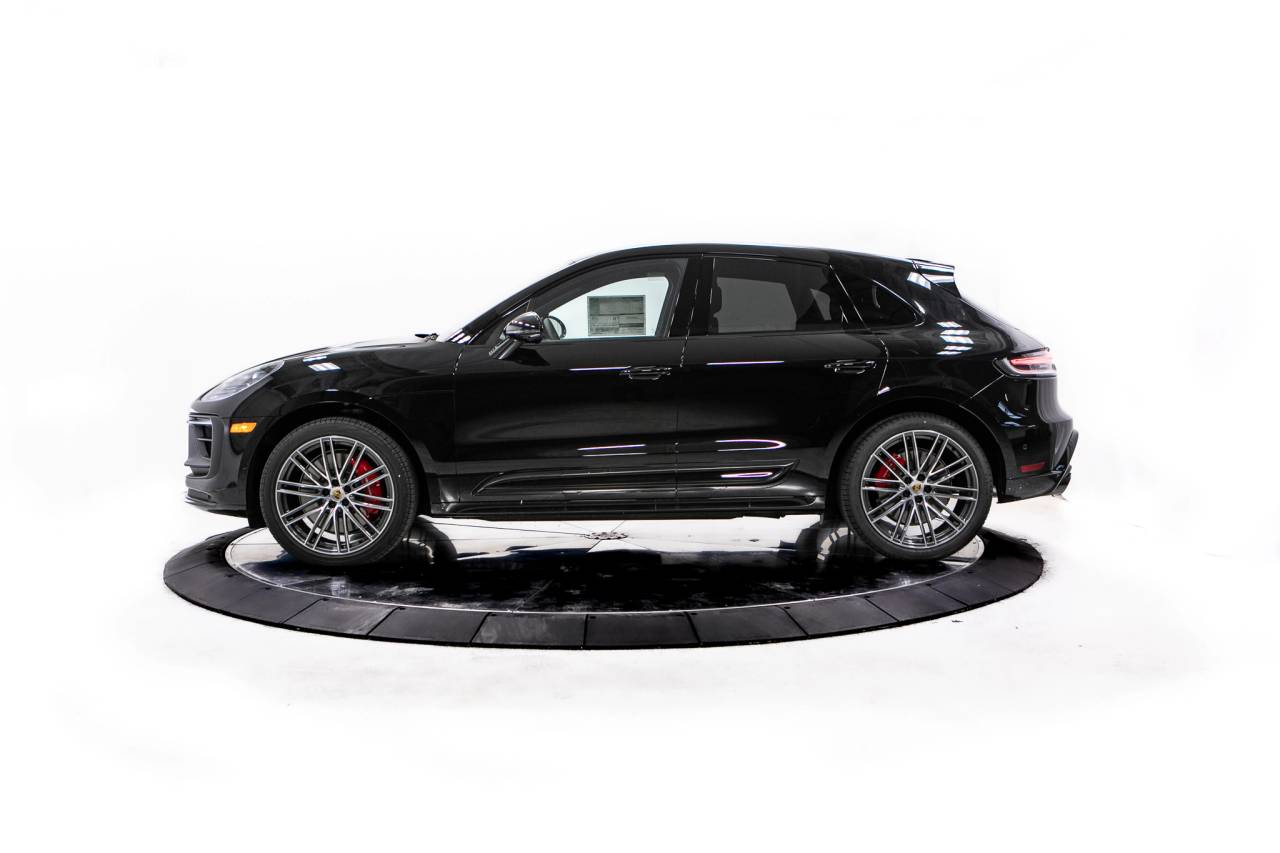 Thumbnail: 2026 Porsche Macan - 2