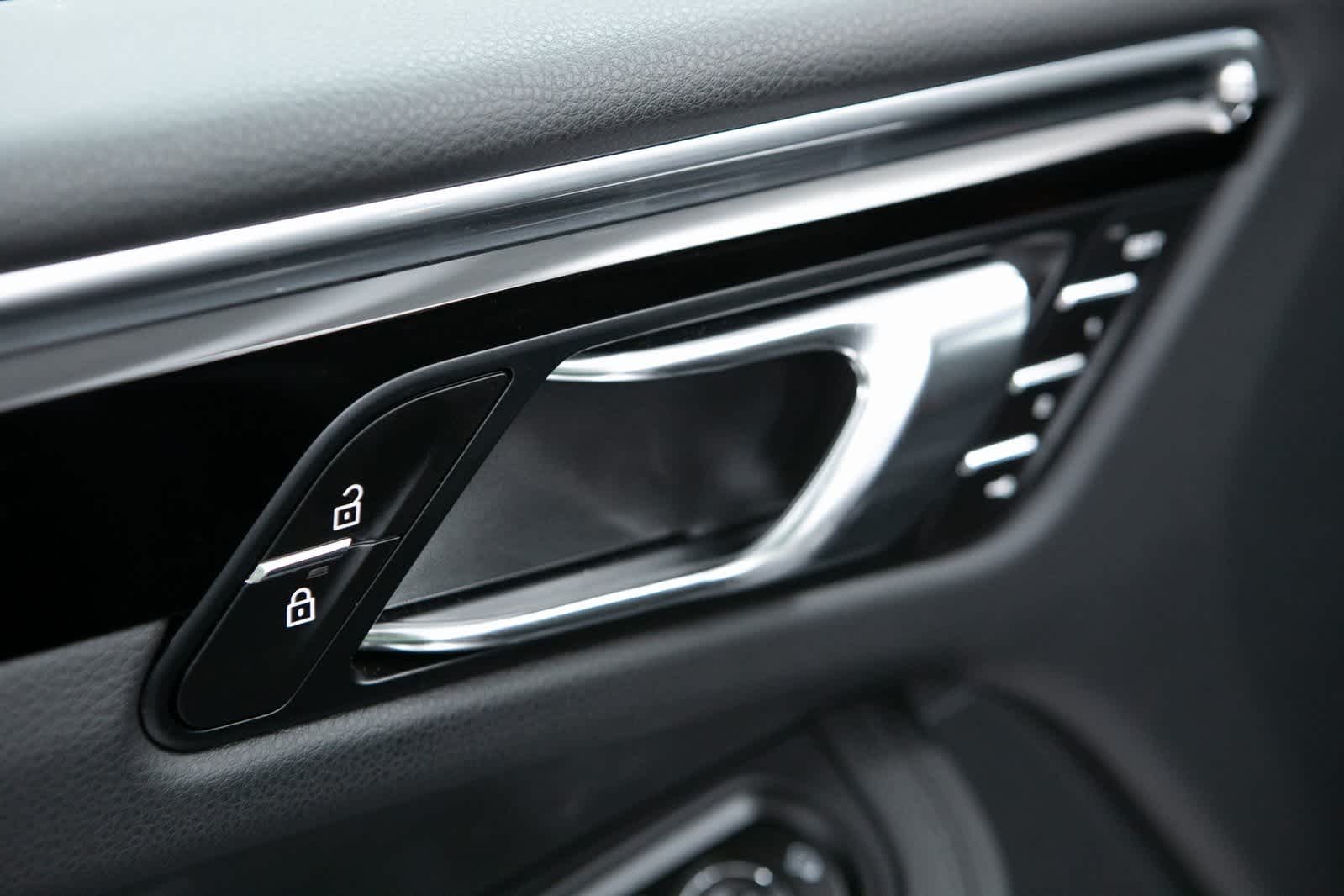 Thumbnail: 2025 Porsche Macan - 19