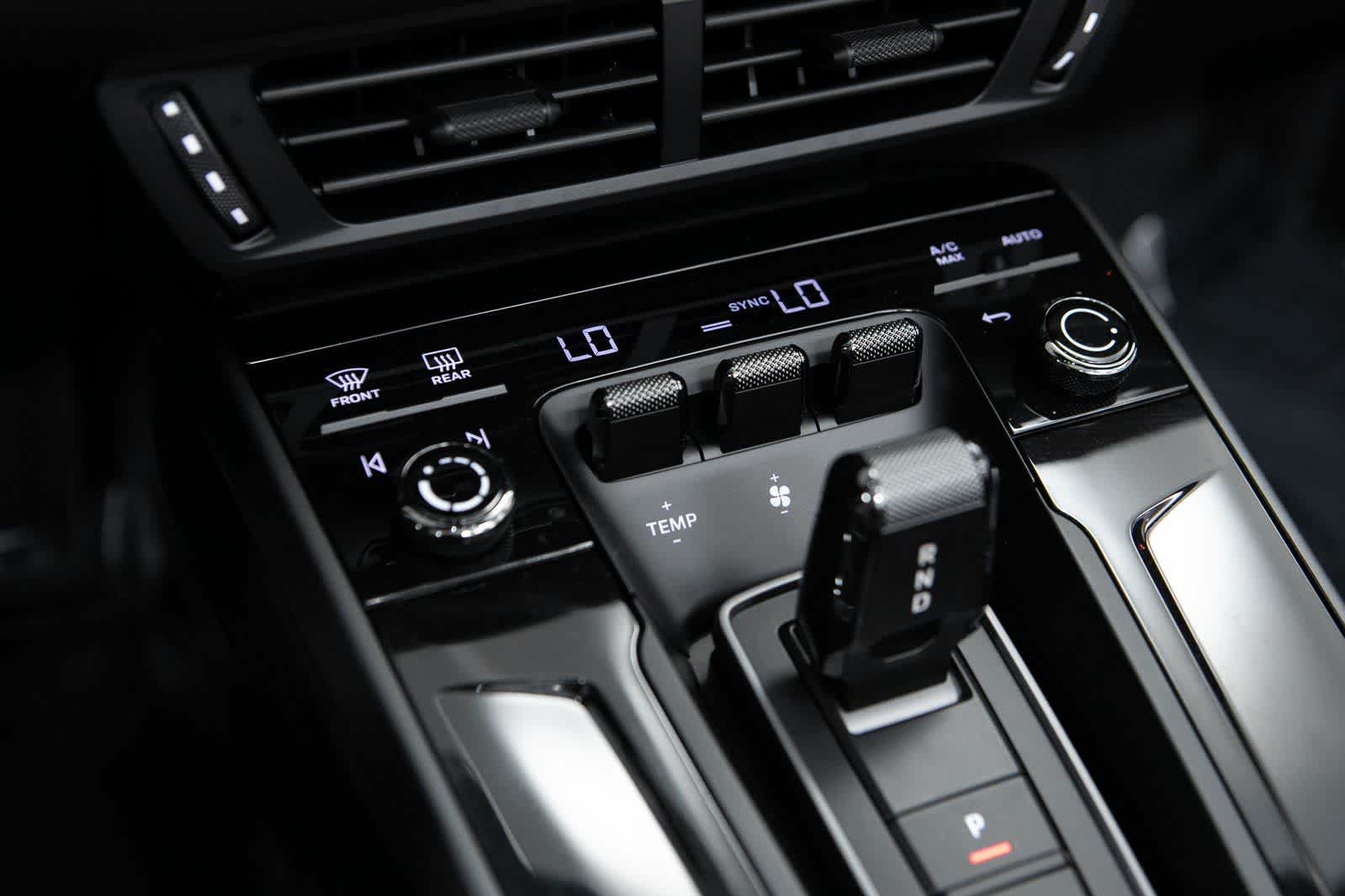 Thumbnail: 2025 Porsche 911 - 19