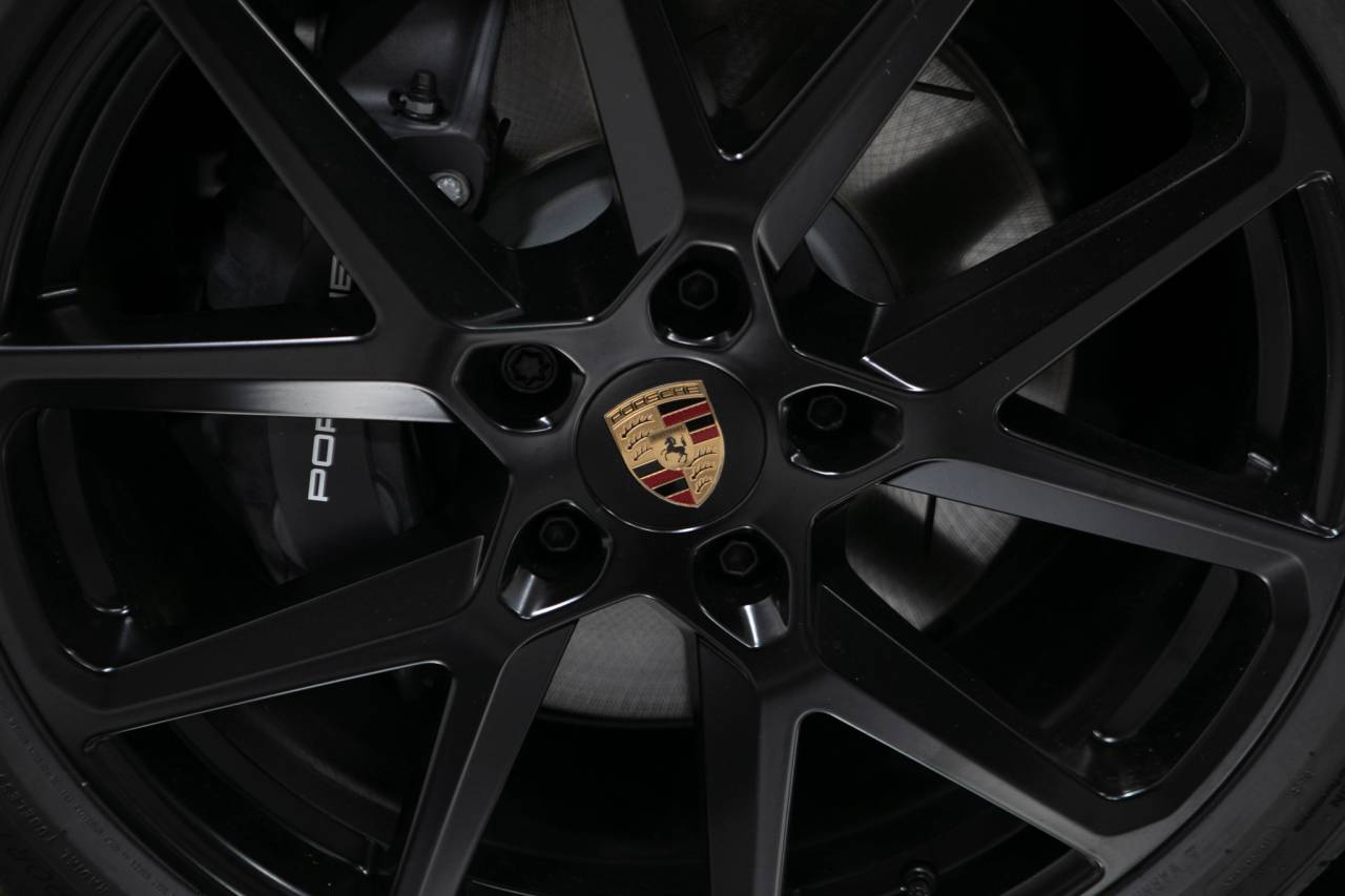 Thumbnail: 2026 Porsche Panamera - 11