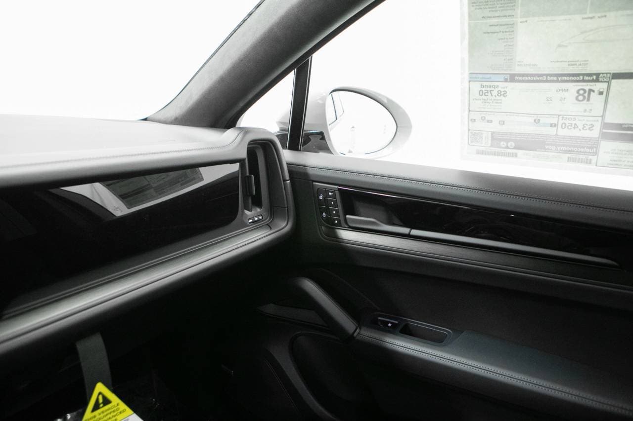 Thumbnail: 2026 Porsche  - 33