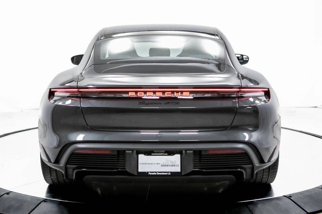 Thumbnail: 2025 Porsche Taycan - 6
