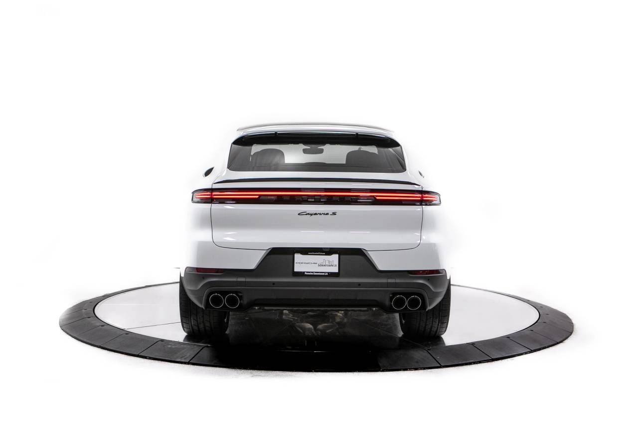 Thumbnail: 2026 Porsche  - 6