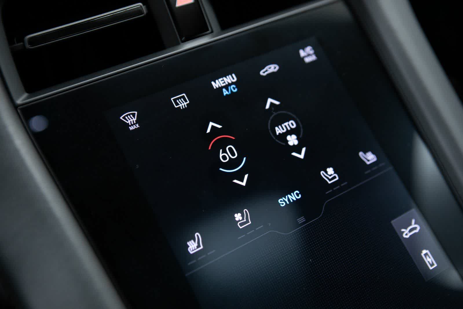 Thumbnail: 2022 Porsche Taycan - 22