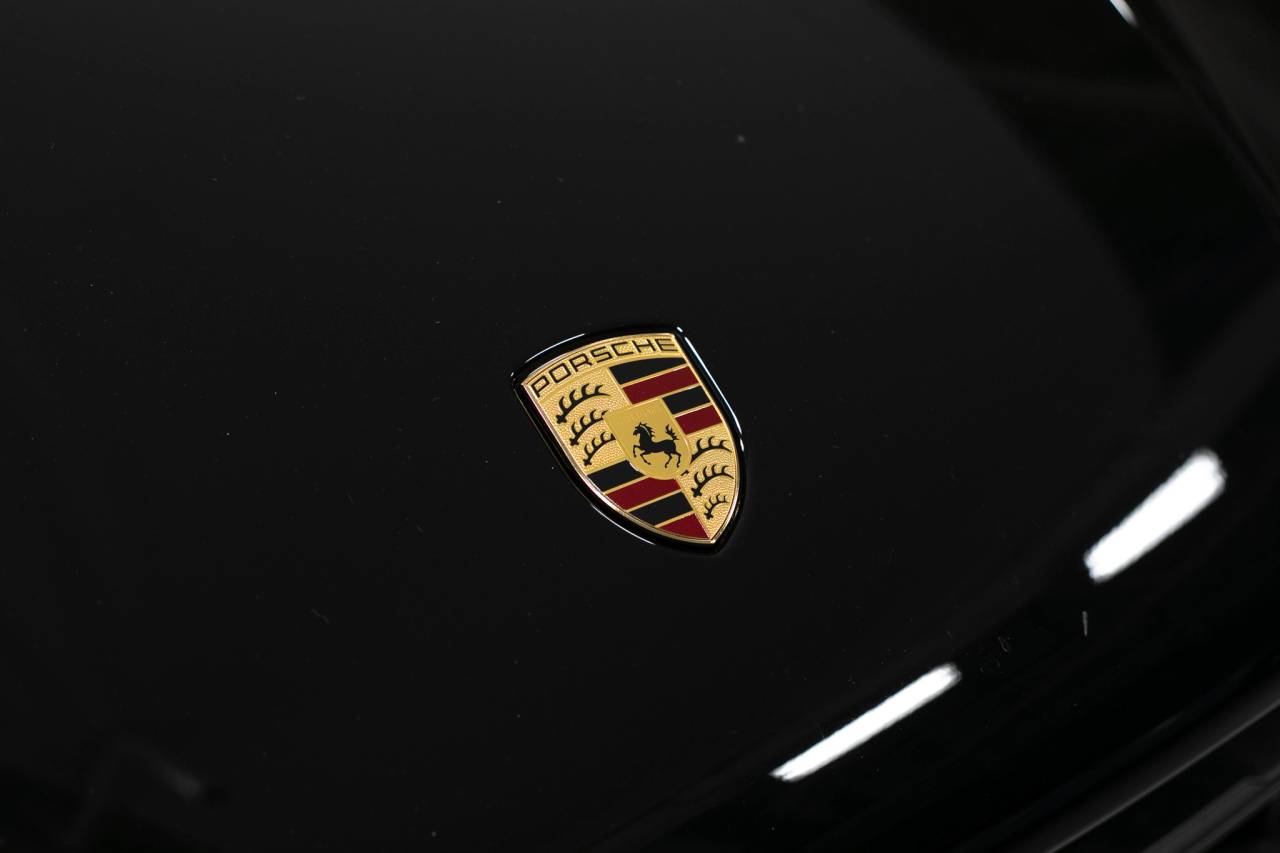 Thumbnail: 2025 Porsche Macan - 16
