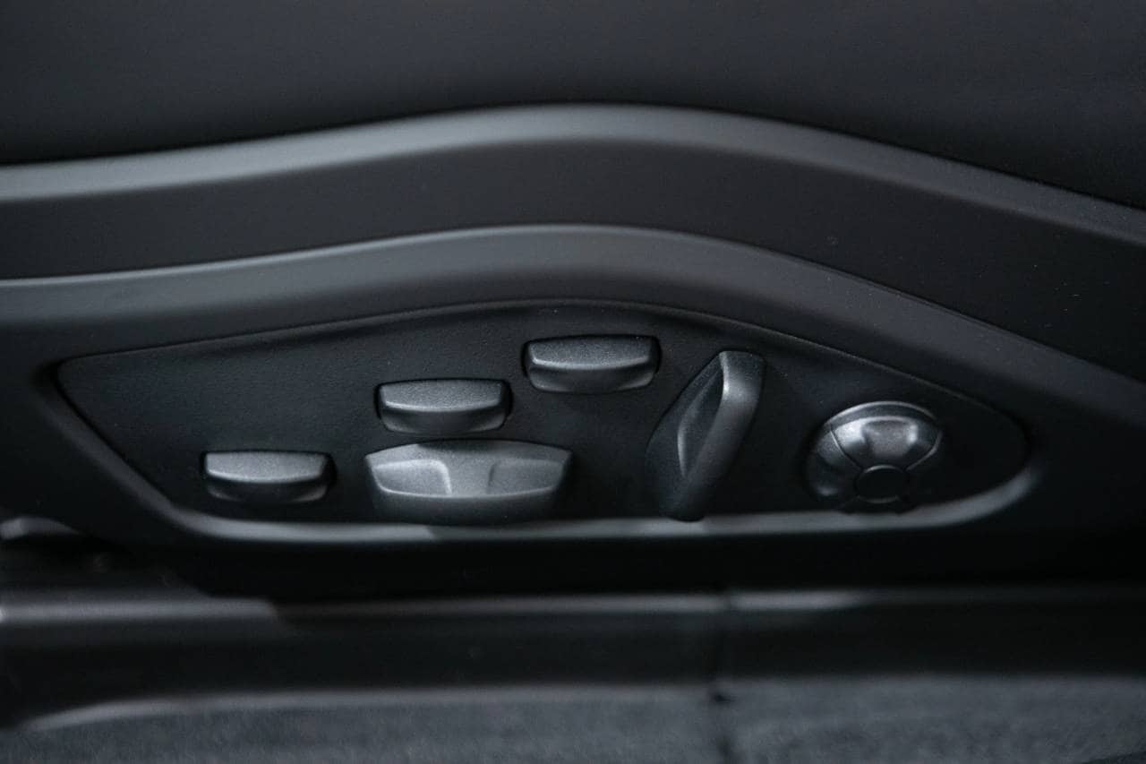 Thumbnail: 2026 Porsche Panamera - 24