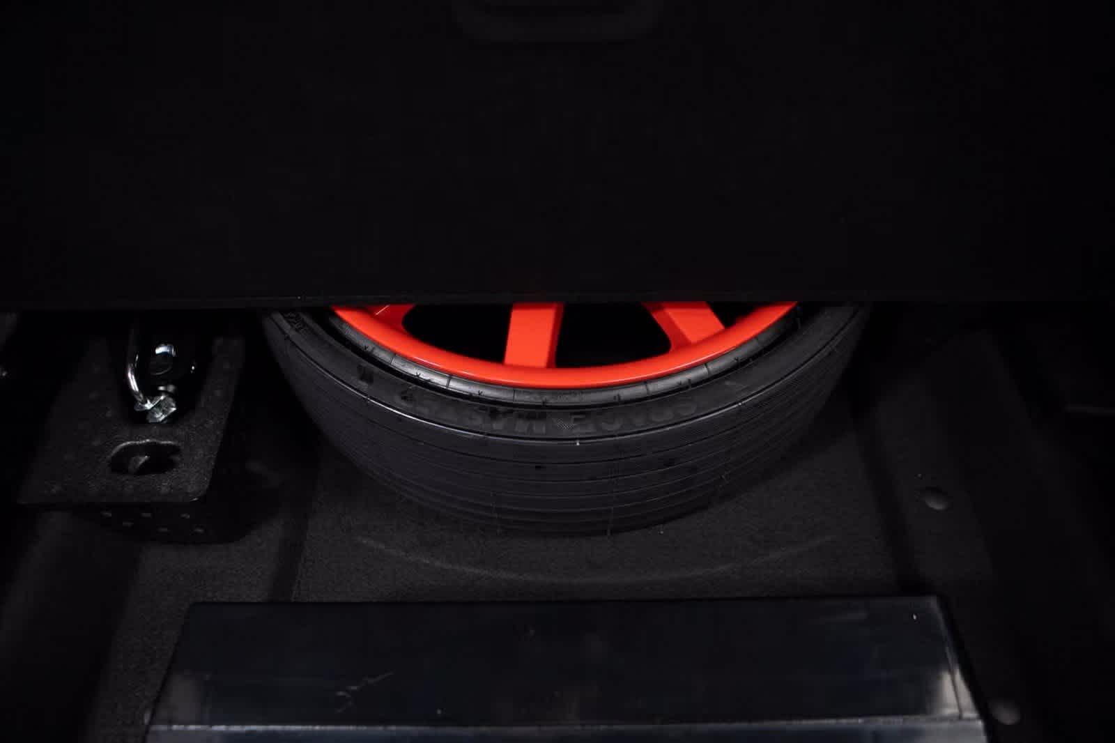 Thumbnail: 2026 Porsche Macan - 32