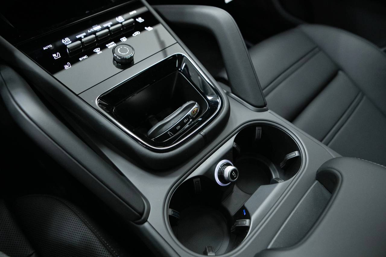 Thumbnail: 2026 Porsche  - 33