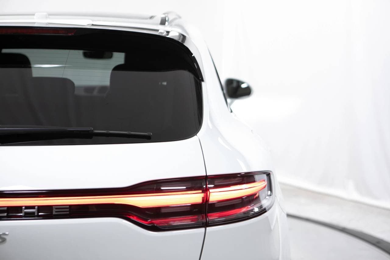 Thumbnail: 2026 Porsche Macan - 18