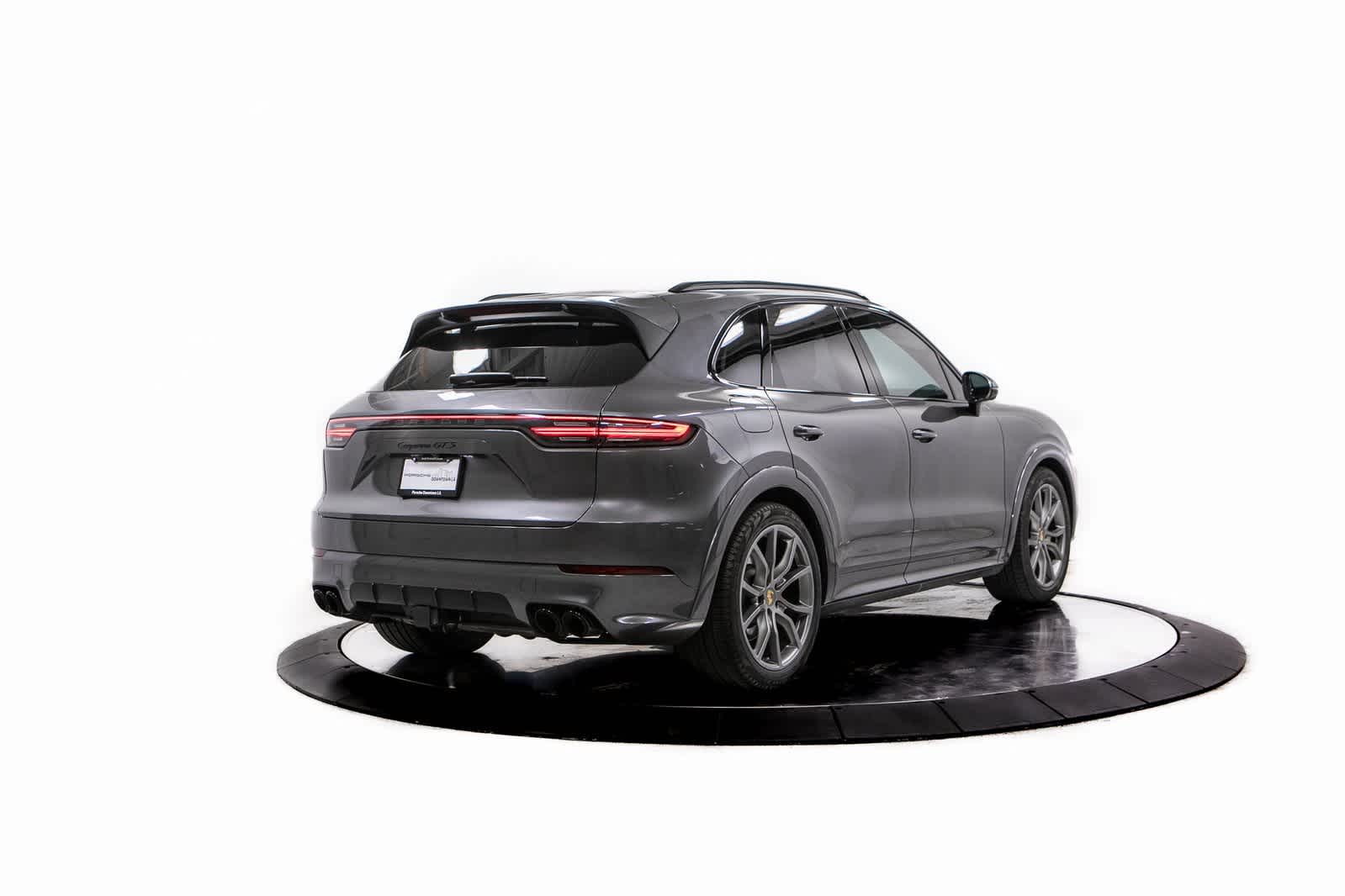 Thumbnail: 2023 Porsche Cayenne - 7