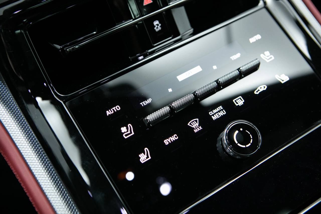 Thumbnail: 2026 Porsche Panamera - 29