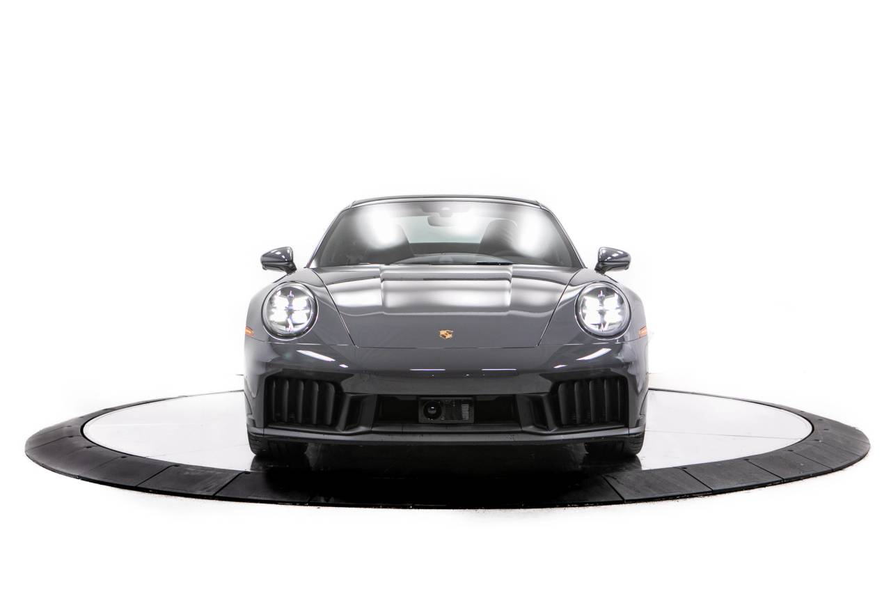 Thumbnail: 2026 Porsche 911 - 10
